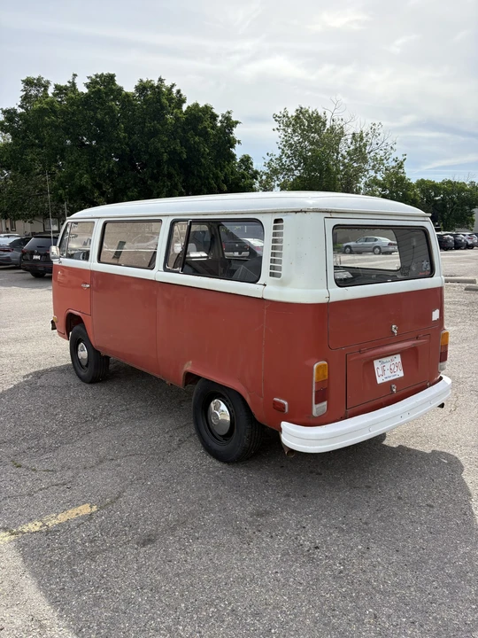 1973 Volkswagen Bay-Window Bus - Image 5 of 31