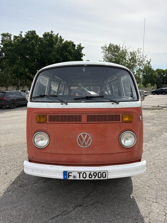 1973 Volkswagen Bay-Window Bus - Image 13 of 31