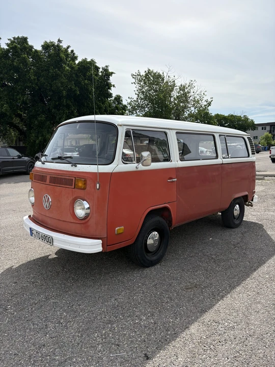 1973 Volkswagen Bay-Window Bus - Image 2 of 31