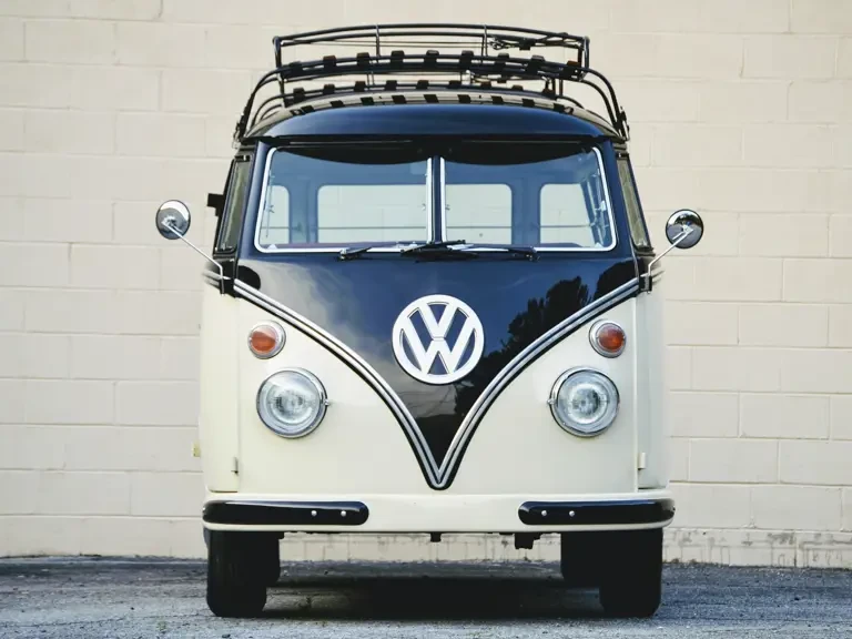 1973 Volkswagen Split-Window Bus - Image 8 of 31