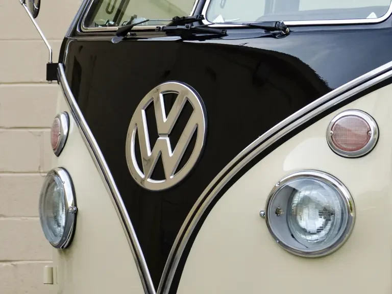 1973 Volkswagen Split-Window Bus - Image 7 of 31
