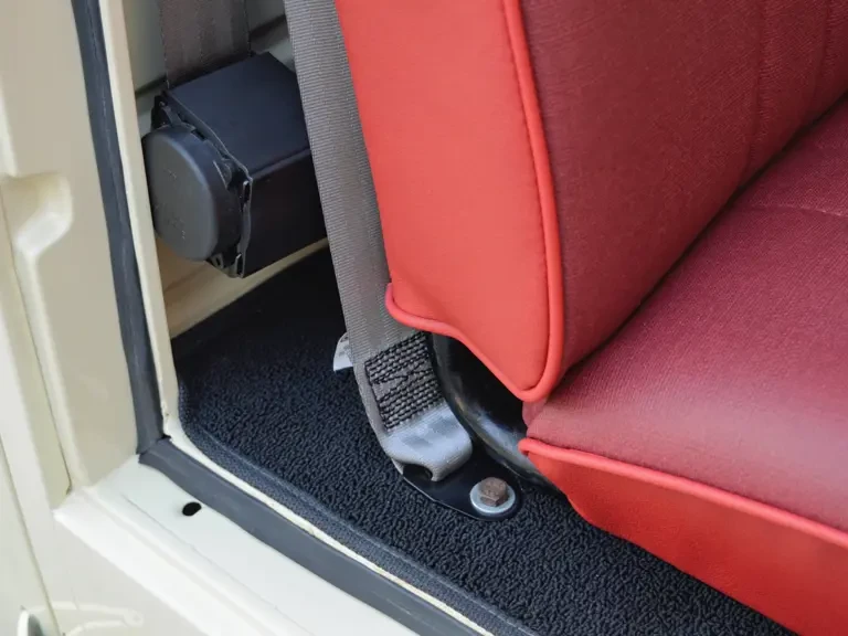 1973 Volkswagen Split-Window Bus - Image 28 of 31