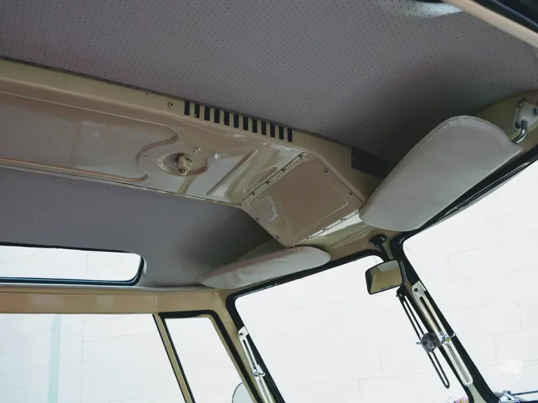 1973 Volkswagen Split-Window Bus - Image 16 of 31