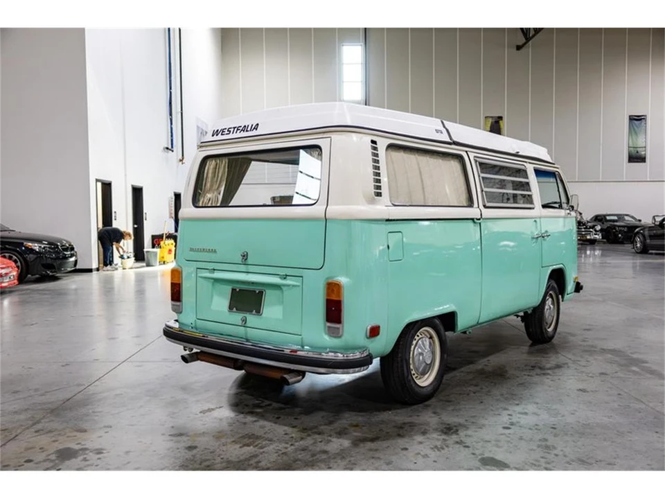 1973 Volkswagen Bay-Window Bus - Image 7 of 31