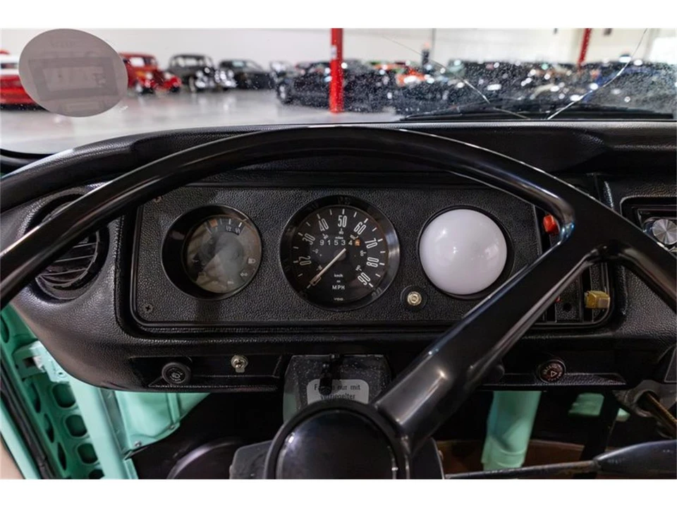 1973 Volkswagen Bay-Window Bus - Image 12 of 31