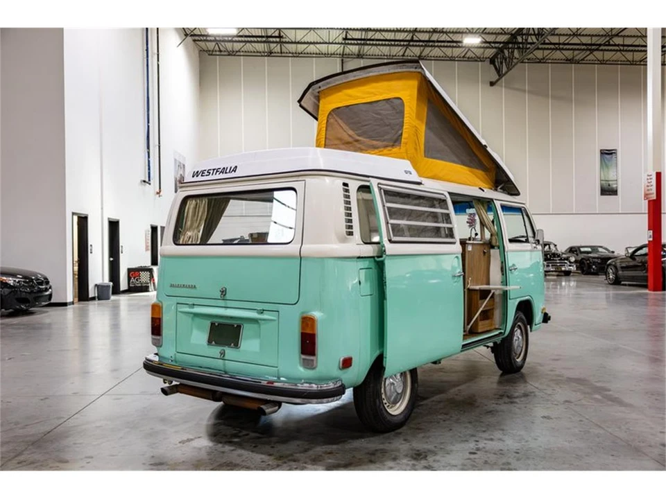 1973 Volkswagen Bay-Window Bus - Image 23 of 31