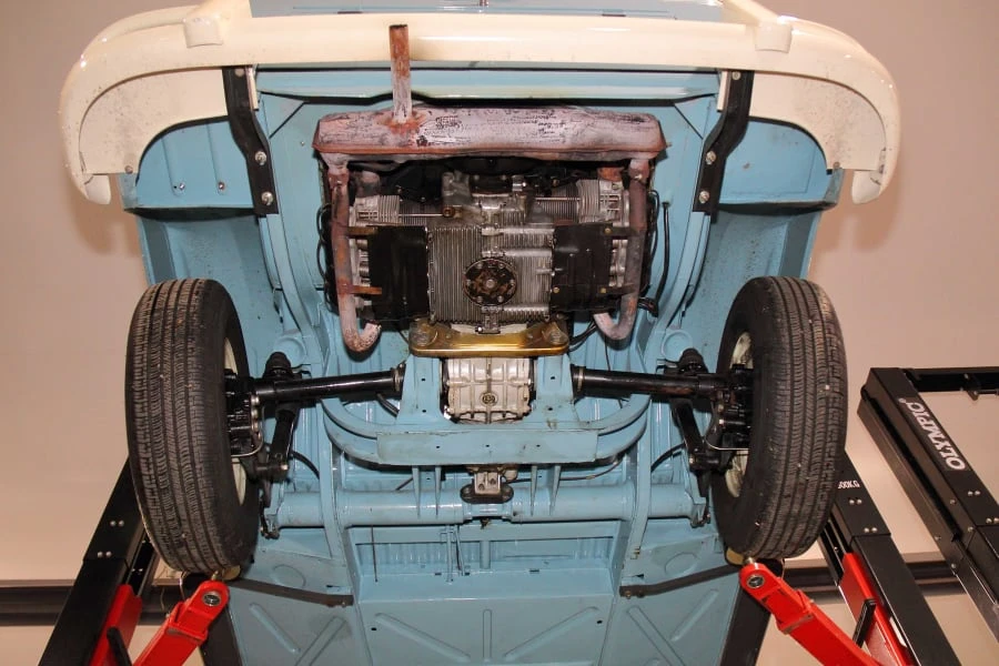 1973 Volkswagen Bay-Window Bus - Image 28 of 29
