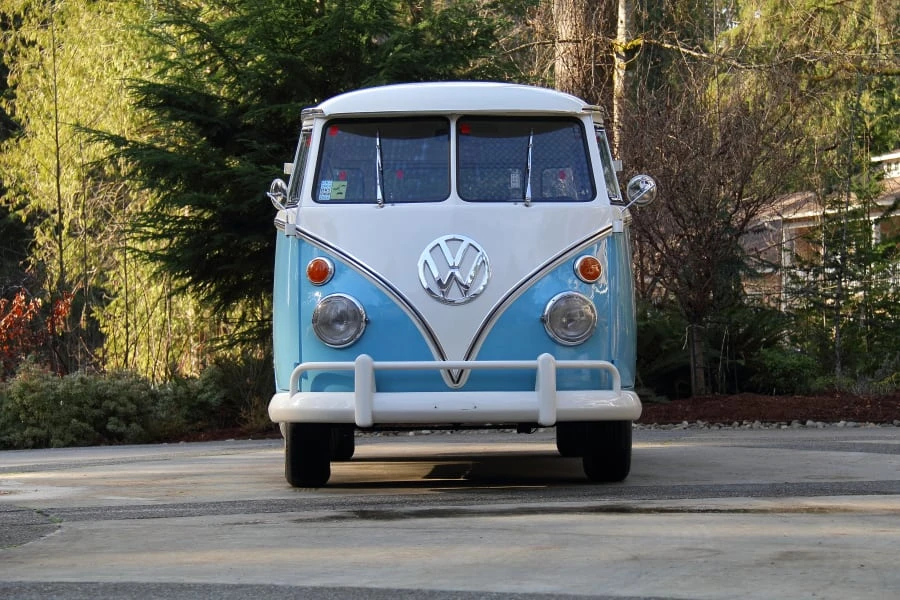 1973 Volkswagen Bay-Window Bus - Image 12 of 29