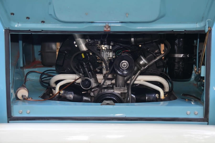 1973 Volkswagen Bay-Window Bus - Image 24 of 29