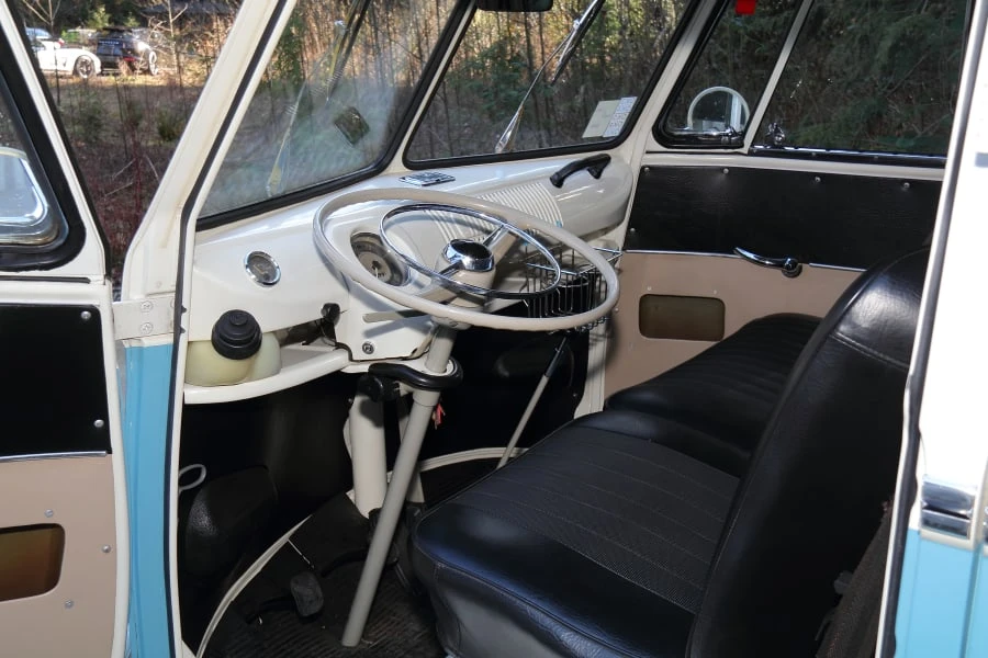 1973 Volkswagen Bay-Window Bus - Image 19 of 29