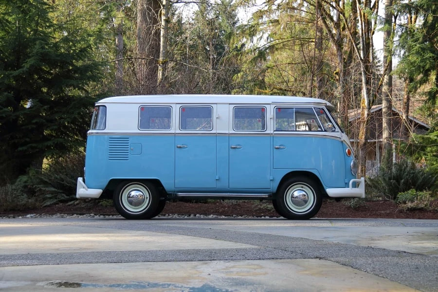 1973 Volkswagen Bay-Window Bus - Image 6 of 29
