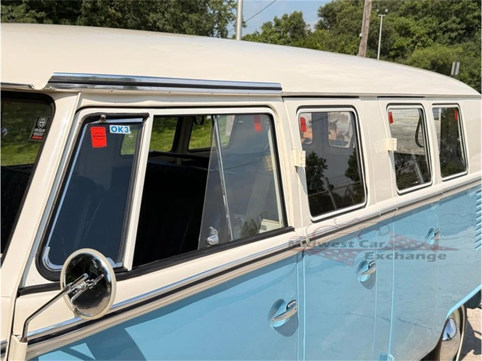 1973 Volkswagen Bay-Window Bus - Image 17 of 31