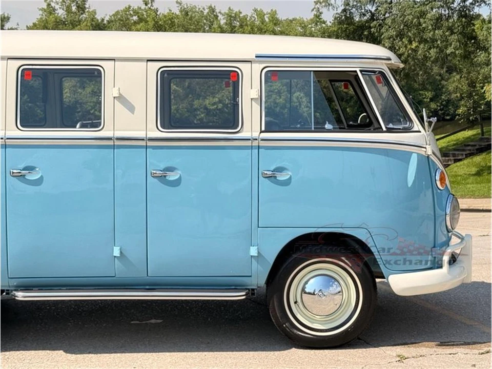 1973 Volkswagen Bay-Window Bus - Image 23 of 31