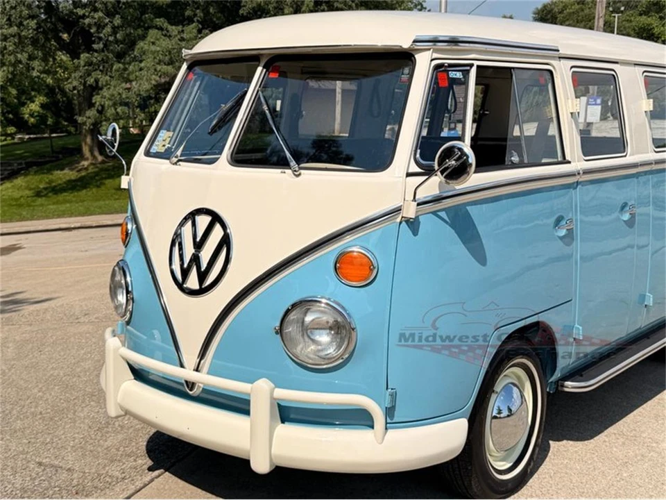 1973 Volkswagen Bay-Window Bus - Image 3 of 31