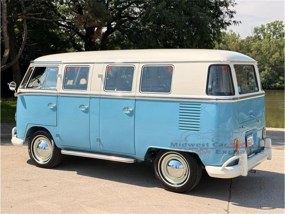 1973 Volkswagen Bay-Window Bus - Image 13 of 31