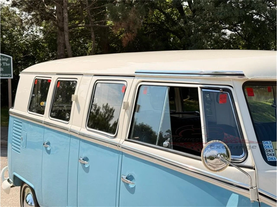 1973 Volkswagen Bay-Window Bus - Image 19 of 31