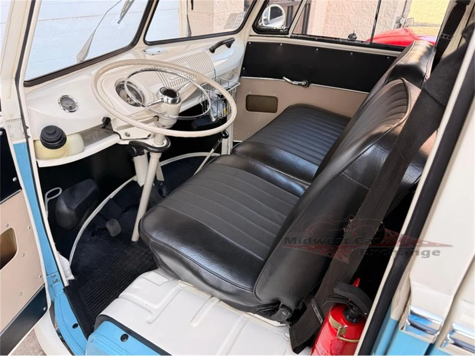 1973 Volkswagen Bay-Window Bus - Image 5 of 31