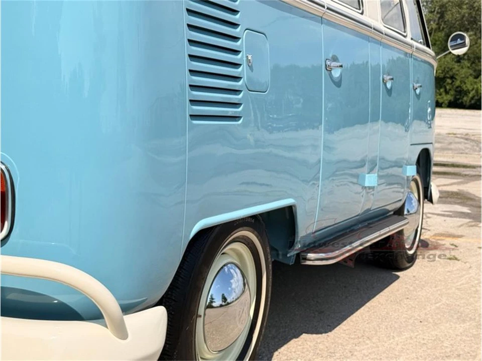 1973 Volkswagen Bay-Window Bus - Image 20 of 31