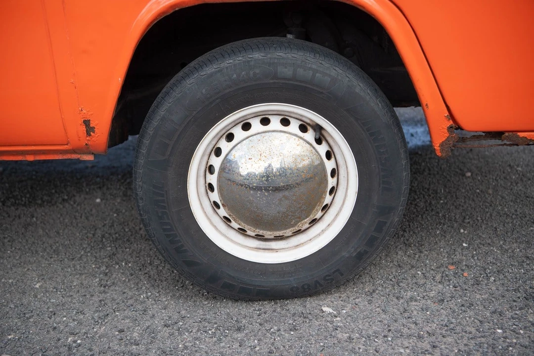 1974 Volkswagen Bay-Window Camper - Image 9 of 30