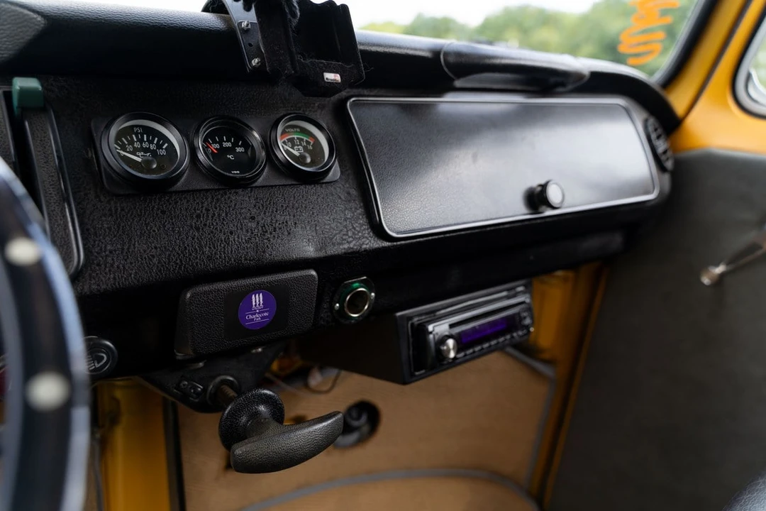 1973 Volkswagen Bay-Window Camper - Image 29 of 30