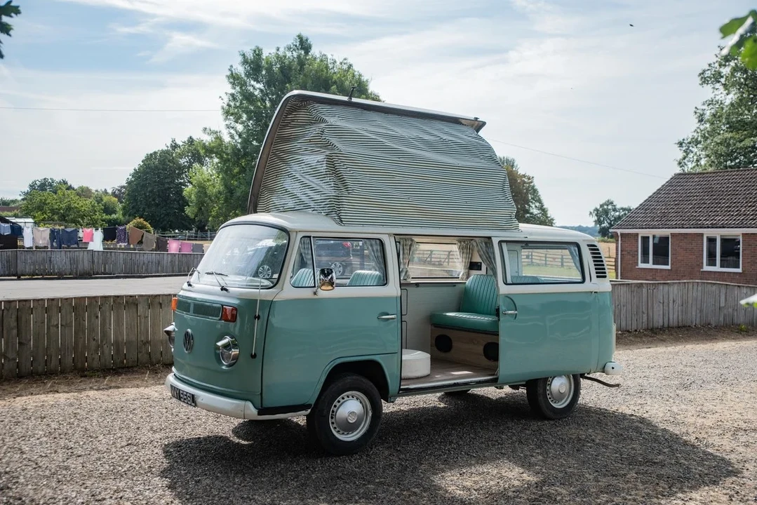 1973 Volkswagen Bay-Window Camper - Image 2 of 31