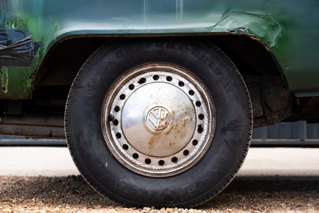 1972 Volkswagen Bay-Window Camper - Image 20 of 30