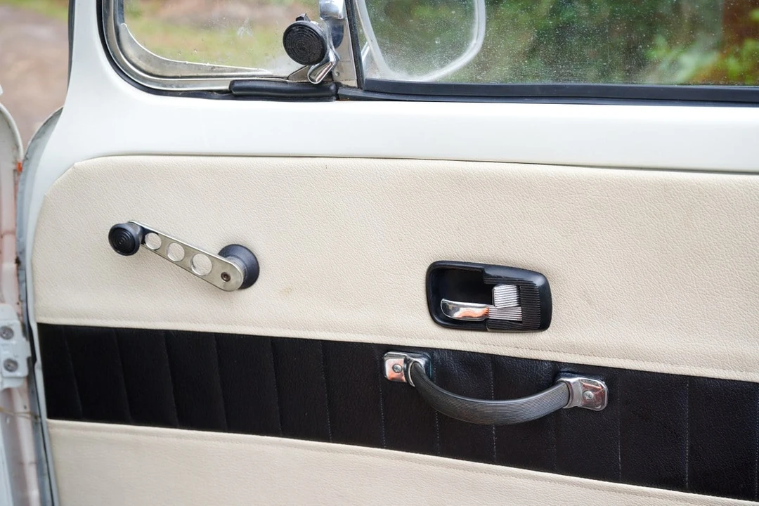 1973 Volkswagen Bay-Window Camper - Image 28 of 30