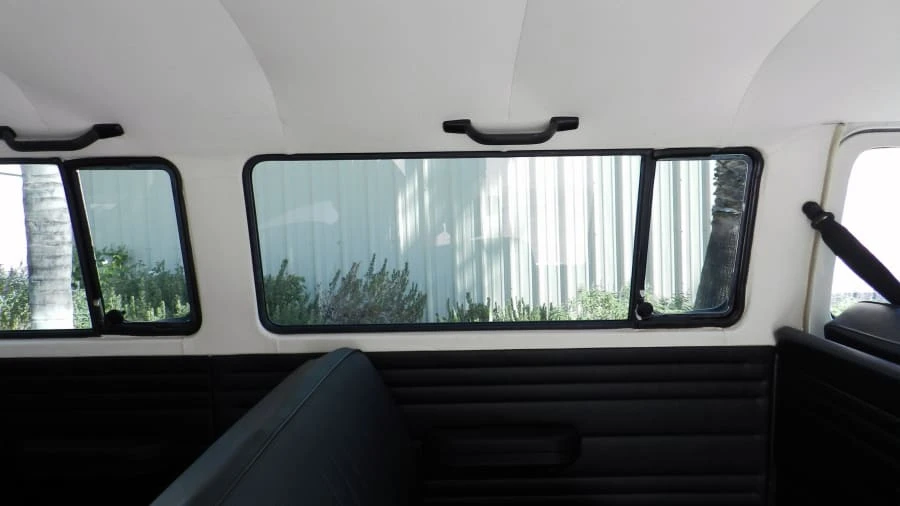 1973 Volkswagen Bay-Window Bus - Image 5 of 8