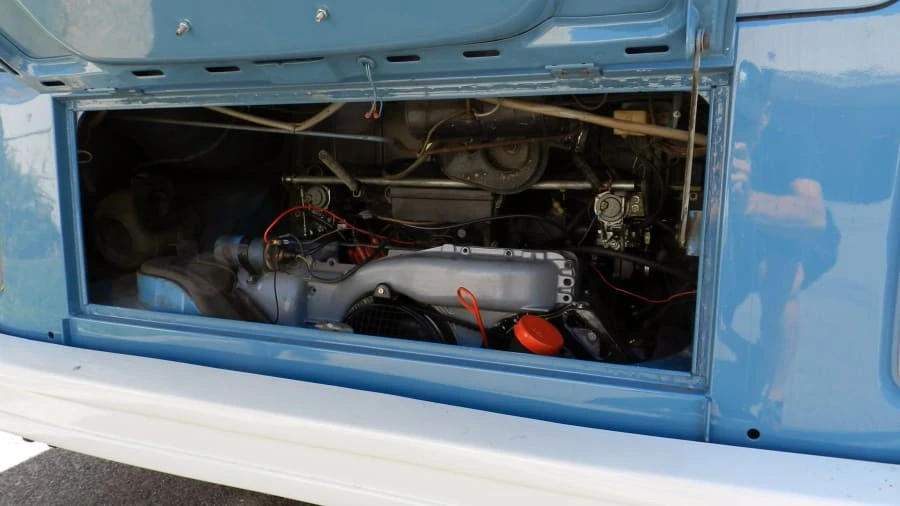 1973 Volkswagen Bay-Window Bus - Image 7 of 8