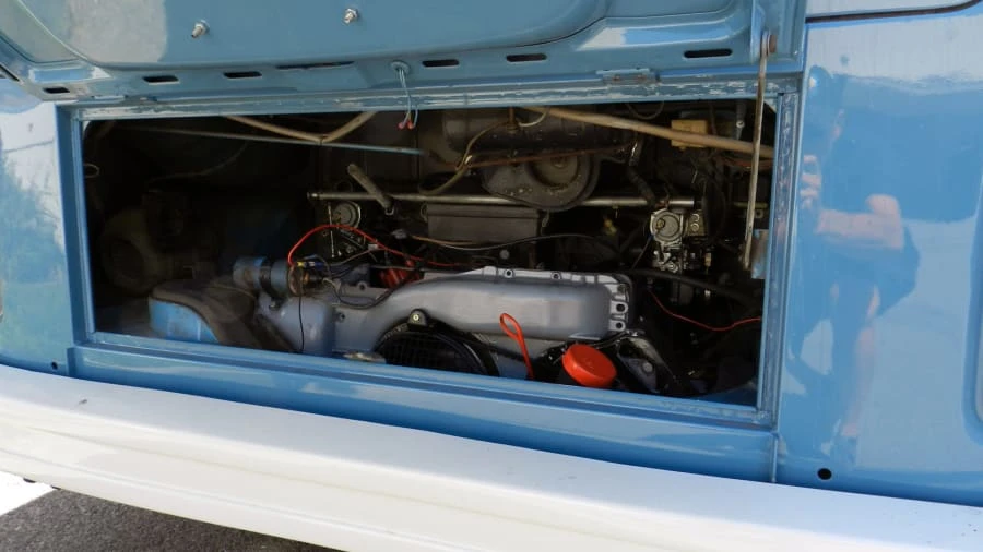1973 Volkswagen Bay-Window Bus - Image 7 of 10
