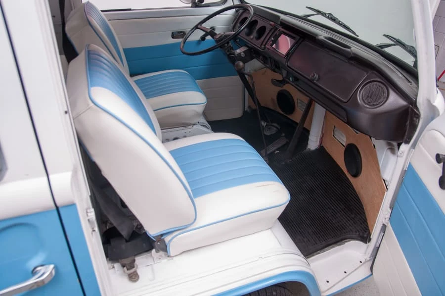 1973 Volkswagen Bay-Window Bus - Image 4 of 12
