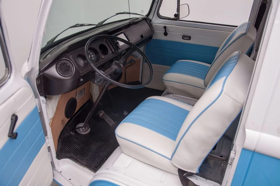 1973 Volkswagen Bay-Window Bus - Image 7 of 12