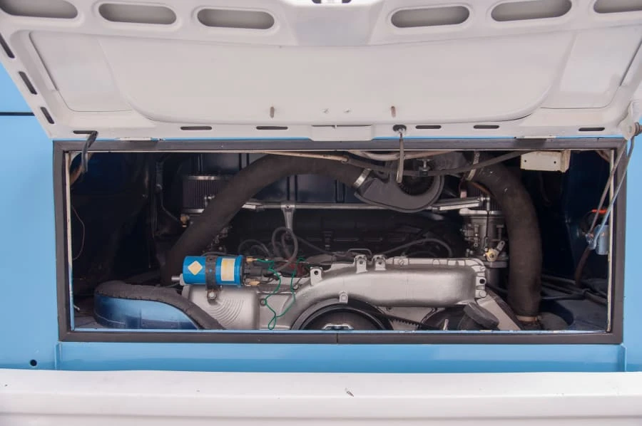 1973 Volkswagen Bay-Window Bus - Image 10 of 12