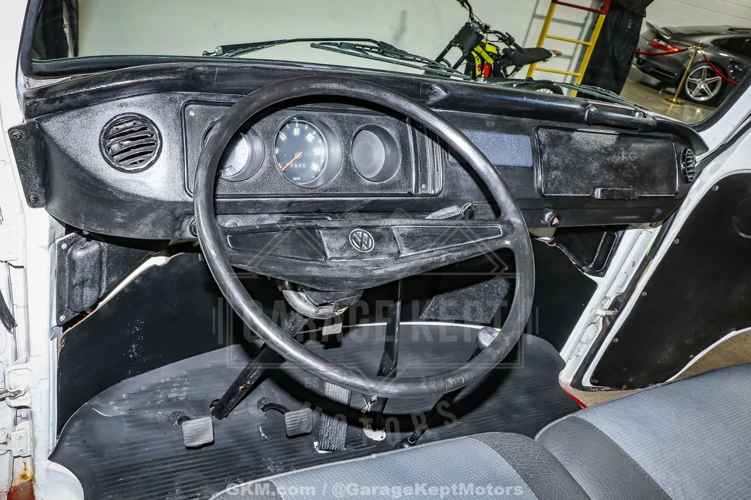 1973 Volkswagen Bay-Window Bus - Image 5 of 12