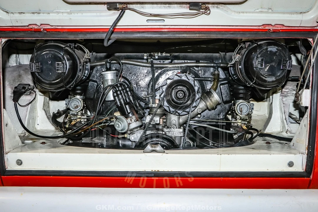 1973 Volkswagen Bay-Window Bus - Image 7 of 12
