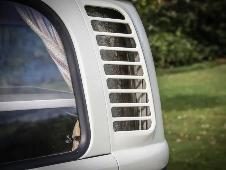 1973 Volkswagen Bay-Window Camper - Image 30 of 31