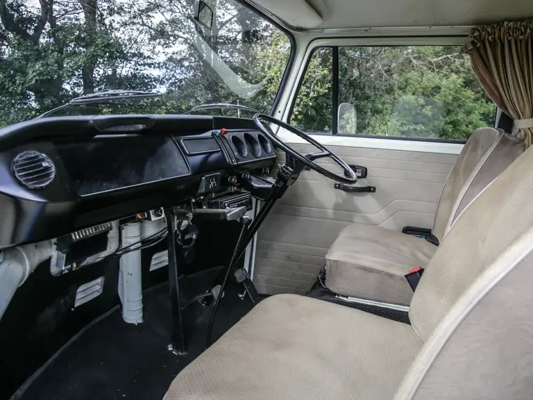 1973 Volkswagen Bay-Window Camper - Image 10 of 31
