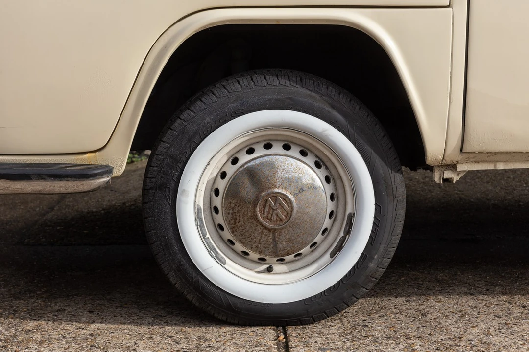 1972 Volkswagen Bay-Window Camper - Image 19 of 30