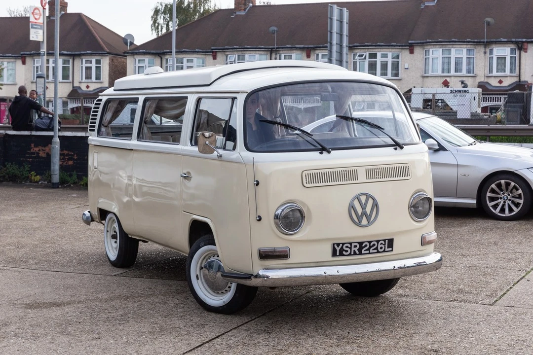 1972 Volkswagen Bay-Window Camper - Image 9 of 30