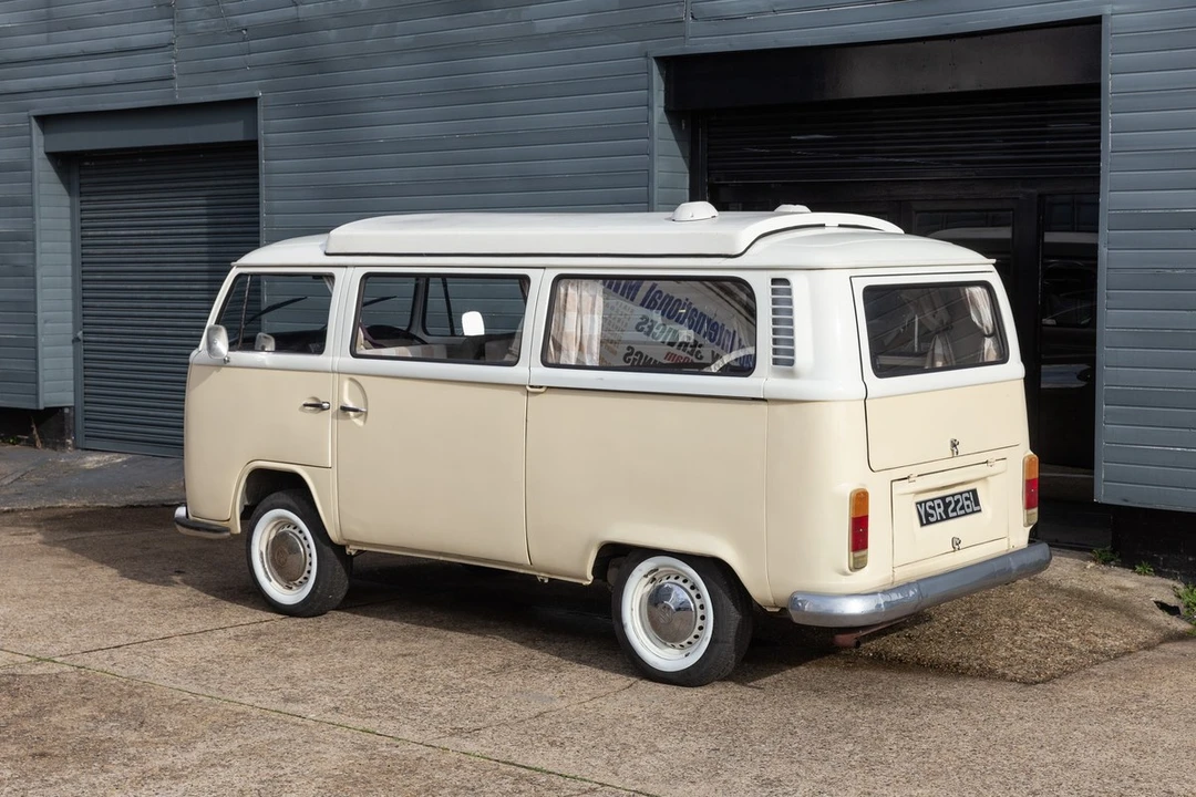 1972 Volkswagen Bay-Window Camper - Image 11 of 30