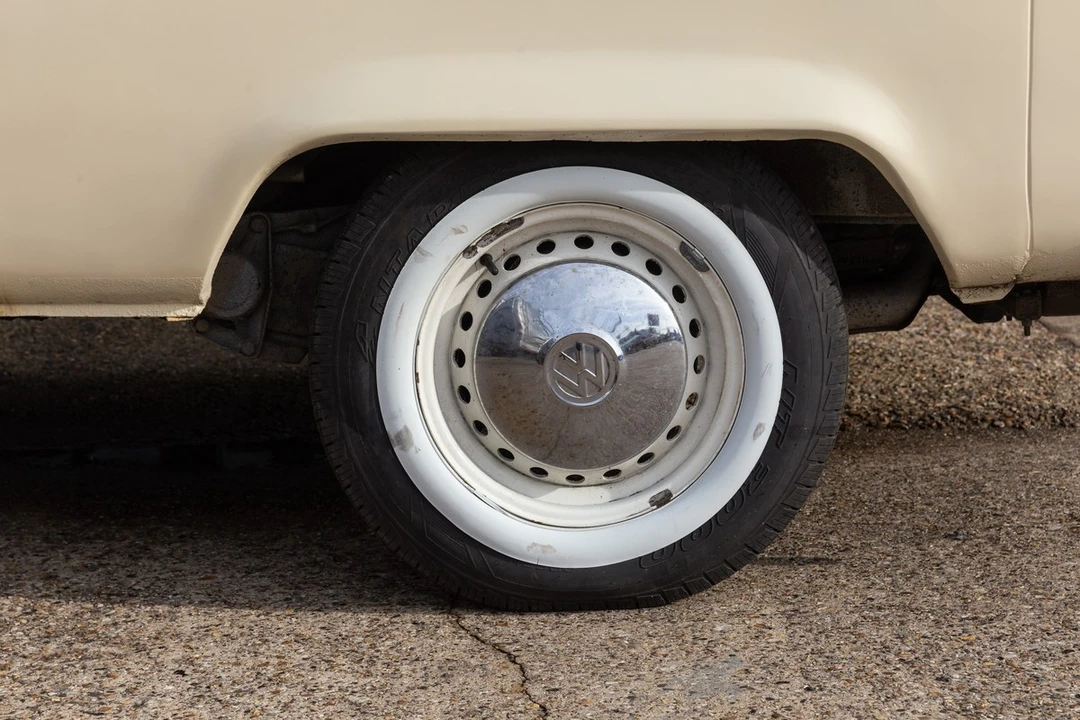 1972 Volkswagen Bay-Window Camper - Image 18 of 30