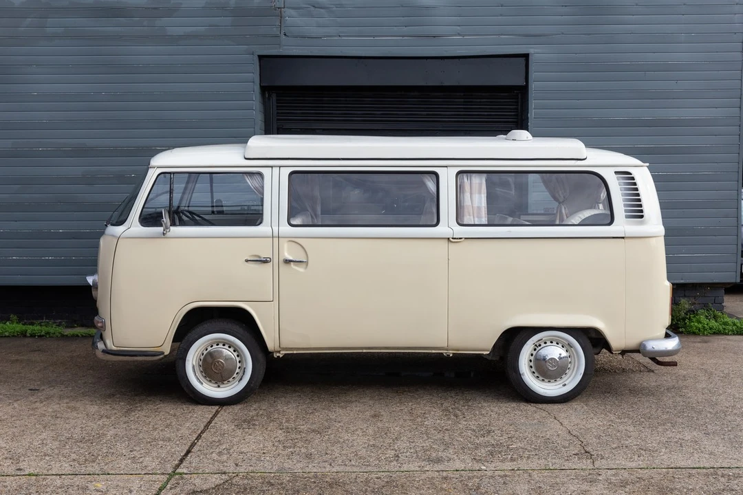 1972 Volkswagen Bay-Window Camper - Image 10 of 30