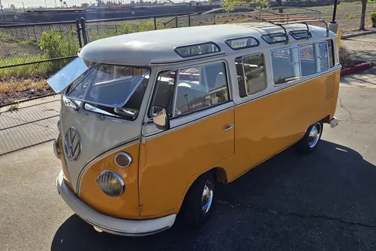 1973 Volkswagen Type 2 Kombi 23-Window Conversion
