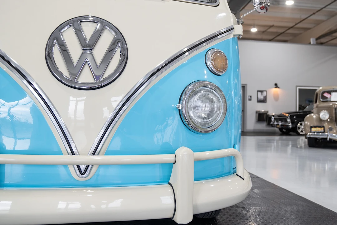 1973 Volkswagen Split-Window Bus - Image 16 of 31