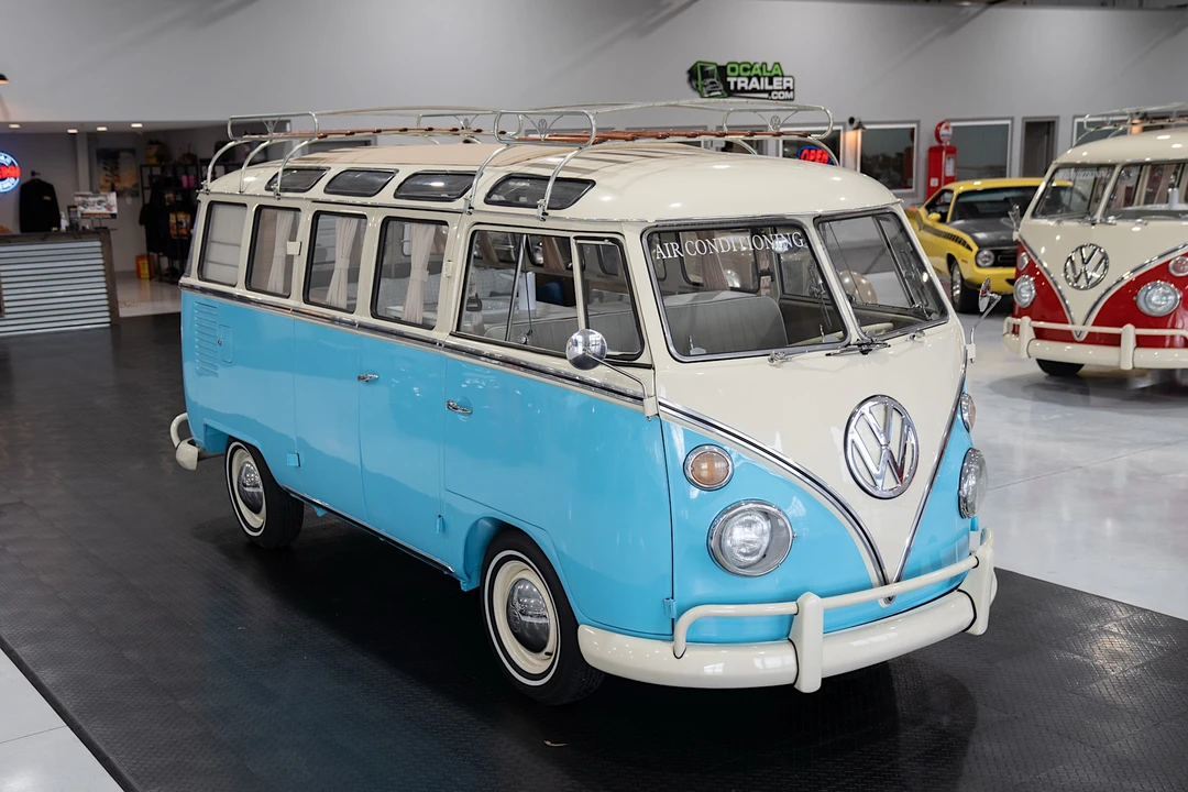 1973 Volkswagen Split-Window Bus - Image 2 of 31