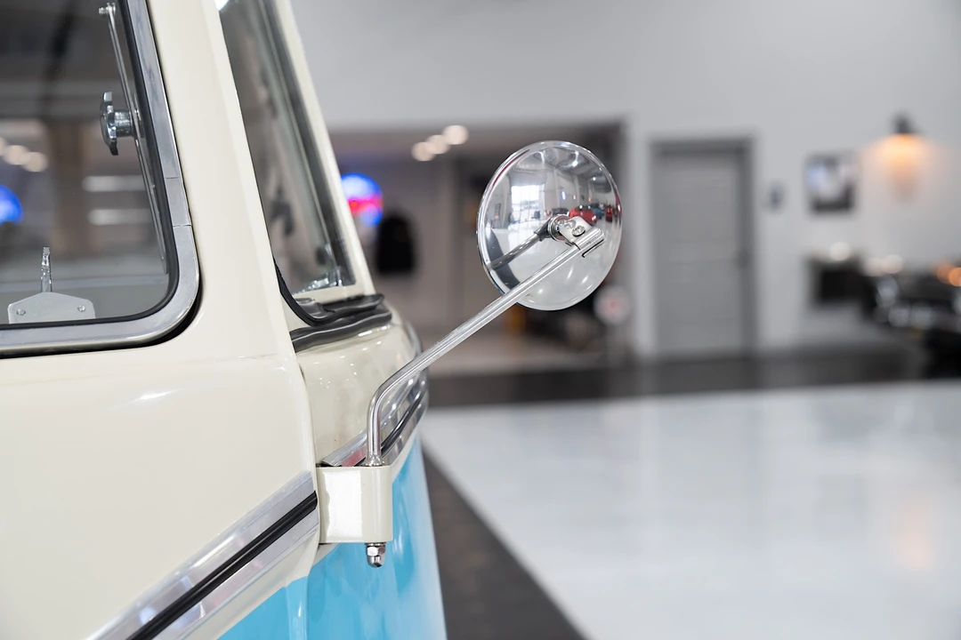 1973 Volkswagen Split-Window Bus - Image 20 of 31