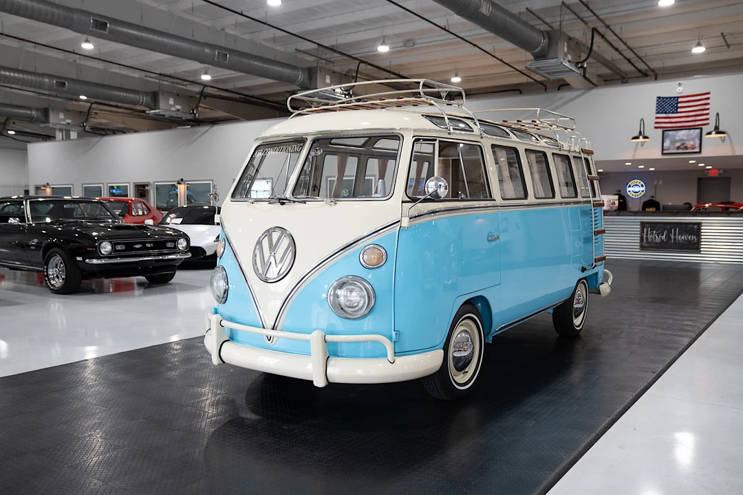 1973 Volkswagen Split-Window Bus - Image 4 of 31