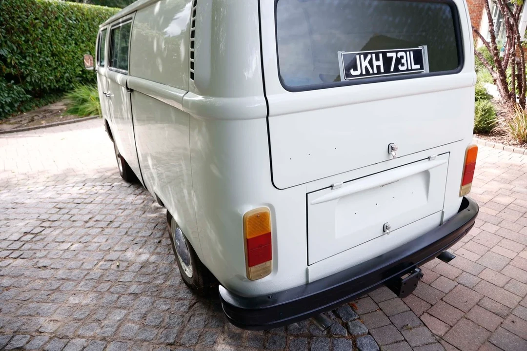1973 Volkswagen Bay-Window Bus - Image 30 of 30