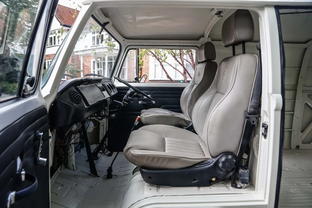 1973 Volkswagen Bay-Window Bus - Image 16 of 30