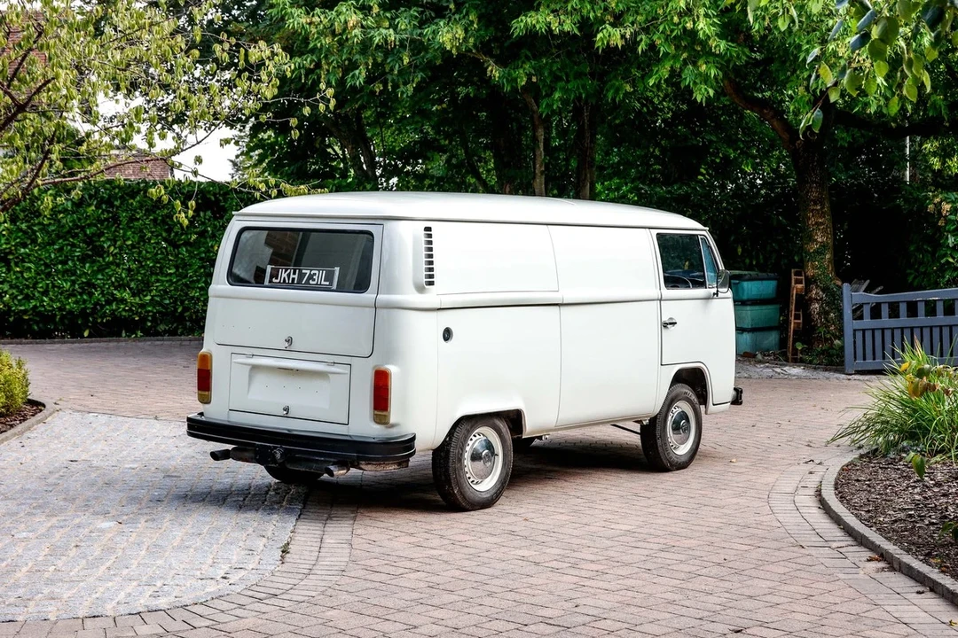 1973 Volkswagen Bay-Window Bus - Image 5 of 30